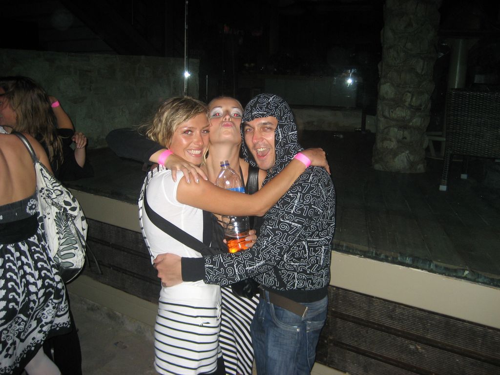 i/Kranj/Absolvent08/07-BlackWhiteParty/absolvent 1838.jpg